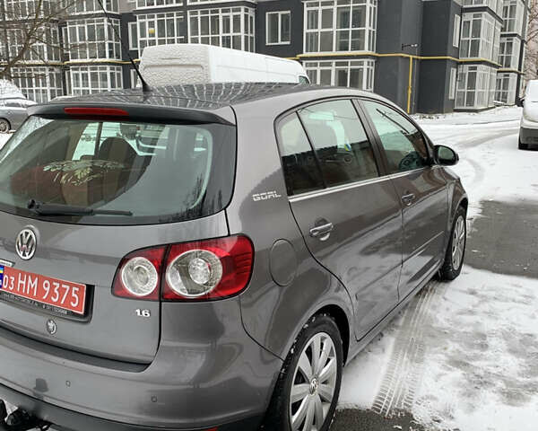 Серый Фольксваген Гольф Плюс, объемом двигателя 1.6 л и пробегом 206 тыс. км за 5999 $, фото 8 на Automoto.ua