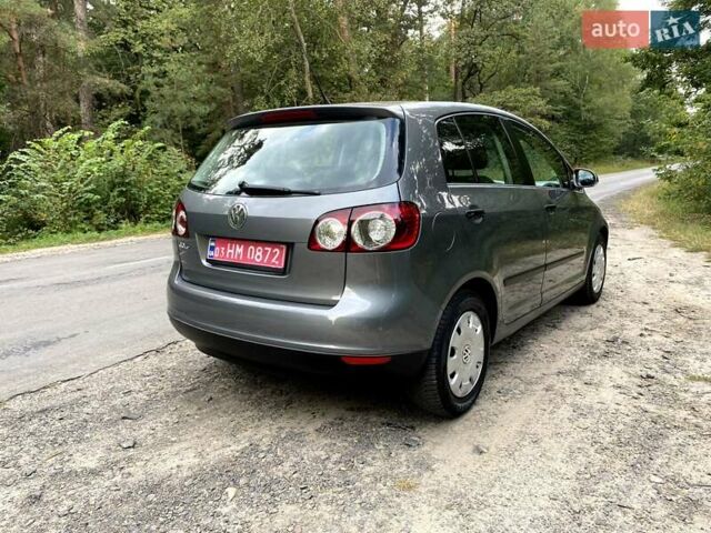 Серый Фольксваген Гольф Плюс, объемом двигателя 1.4 л и пробегом 232 тыс. км за 5750 $, фото 5 на Automoto.ua