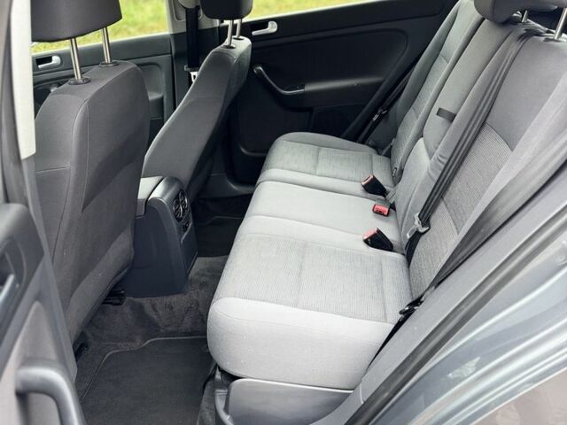 Серый Фольксваген Гольф Плюс, объемом двигателя 1.4 л и пробегом 226 тыс. км за 5300 $, фото 20 на Automoto.ua