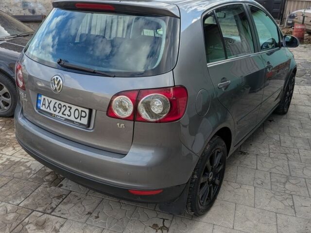 Серый Фольксваген Гольф Плюс, объемом двигателя 1.6 л и пробегом 290 тыс. км за 6500 $, фото 6 на Automoto.ua
