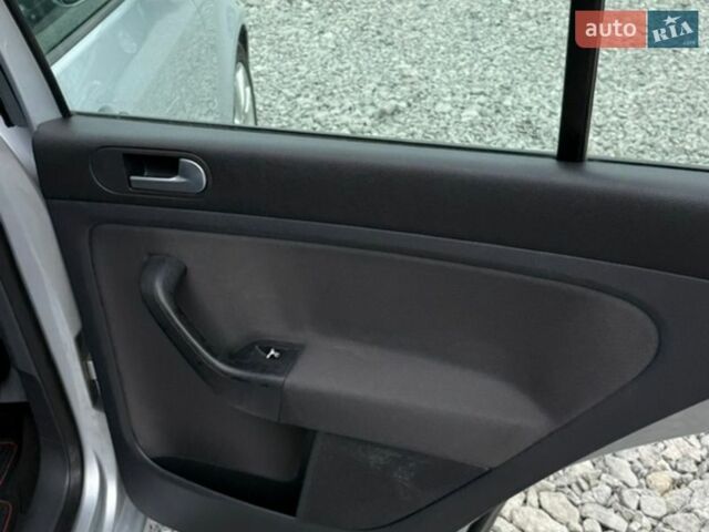 Сірий Фольксваген Golf Plus, об'ємом двигуна 1.6 л та пробігом 282 тис. км за 5999 $, фото 25 на Automoto.ua