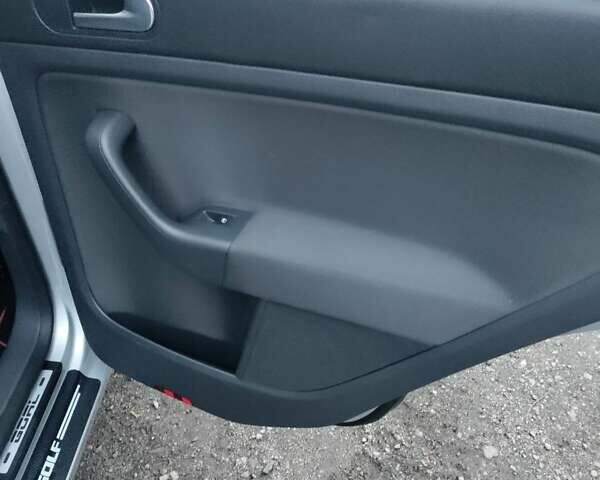 Серый Фольксваген Гольф Плюс, объемом двигателя 1.6 л и пробегом 169 тыс. км за 6550 $, фото 10 на Automoto.ua