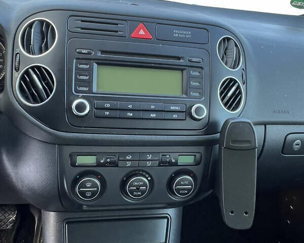 Серый Фольксваген Гольф Плюс, объемом двигателя 1.6 л и пробегом 199 тыс. км за 5999 $, фото 39 на Automoto.ua