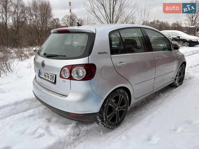 Серый Фольксваген Гольф Плюс, объемом двигателя 1.6 л и пробегом 270 тыс. км за 5600 $, фото 10 на Automoto.ua