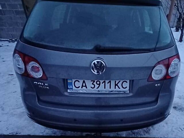 Серый Фольксваген Гольф Плюс, объемом двигателя 1.6 л и пробегом 267 тыс. км за 5800 $, фото 9 на Automoto.ua