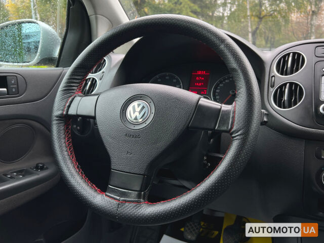 Серый Фольксваген Гольф Плюс, объемом двигателя 1.6 л и пробегом 237 тыс. км за 5499 $, фото 9 на Automoto.ua