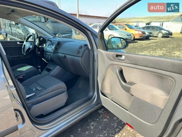 Серый Фольксваген Гольф Плюс, объемом двигателя 1.6 л и пробегом 223 тыс. км за 6600 $, фото 14 на Automoto.ua