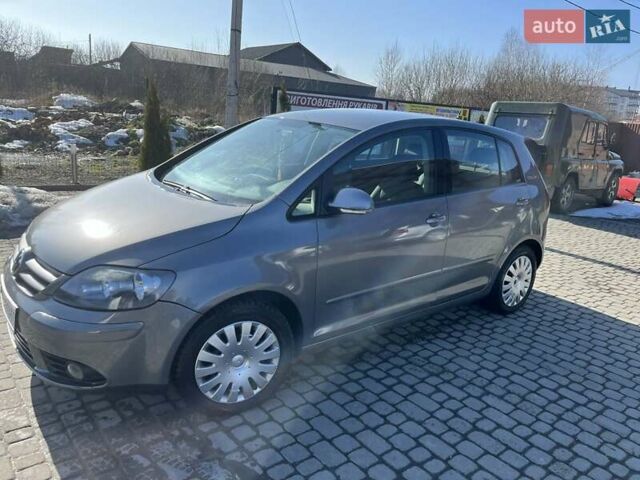 Сірий Фольксваген Golf Plus, об'ємом двигуна 1.6 л та пробігом 200 тис. км за 7100 $, фото 10 на Automoto.ua