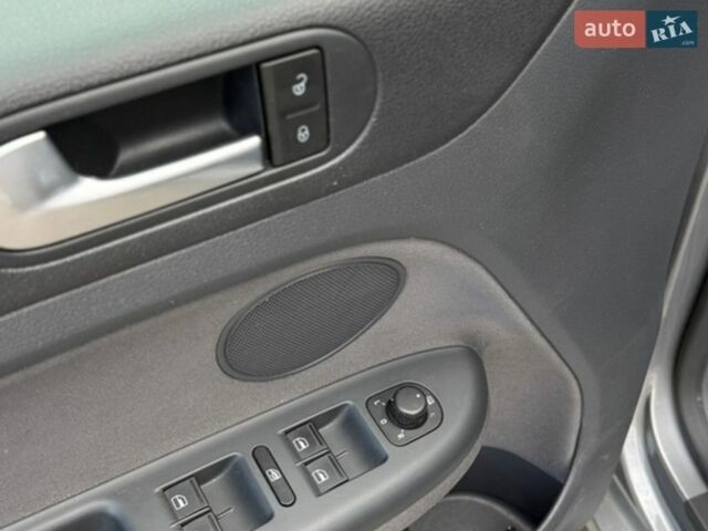 Сірий Фольксваген Golf Plus, об'ємом двигуна 1.4 л та пробігом 226 тис. км за 5500 $, фото 20 на Automoto.ua