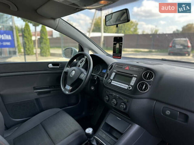 Серый Фольксваген Гольф Плюс, объемом двигателя 1.6 л и пробегом 221 тыс. км за 6400 $, фото 38 на Automoto.ua