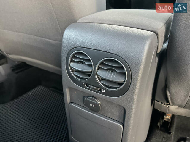 Серый Фольксваген Гольф Плюс, объемом двигателя 1.6 л и пробегом 261 тыс. км за 6550 $, фото 37 на Automoto.ua