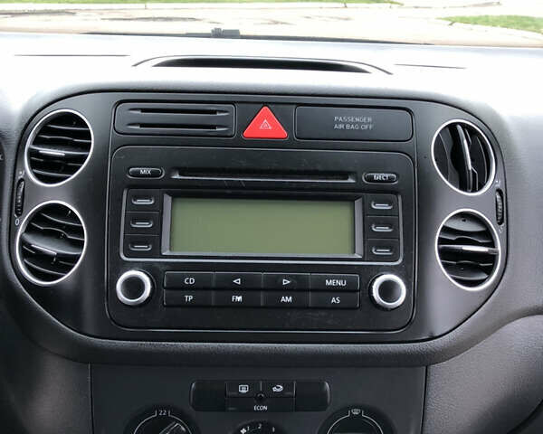 Серый Фольксваген Гольф Плюс, объемом двигателя 1.6 л и пробегом 202 тыс. км за 6800 $, фото 41 на Automoto.ua