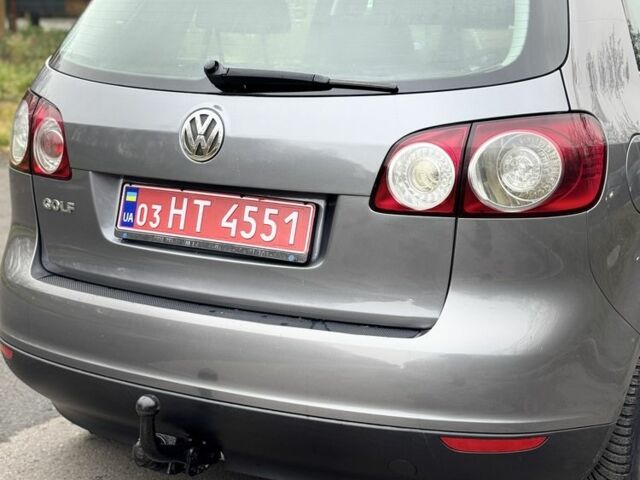 Серый Фольксваген Гольф Плюс, объемом двигателя 1.4 л и пробегом 226 тыс. км за 5300 $, фото 7 на Automoto.ua