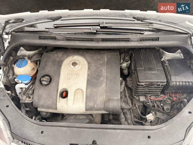 Серый Фольксваген Гольф Плюс, объемом двигателя 1.6 л и пробегом 270 тыс. км за 5600 $, фото 24 на Automoto.ua