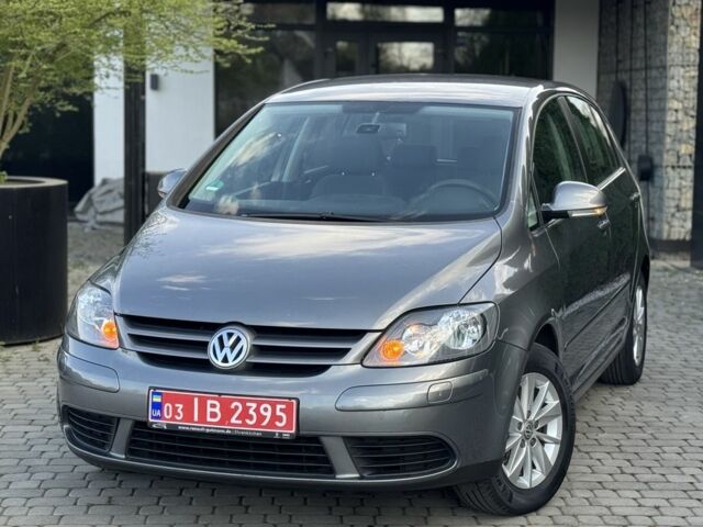 Серый Фольксваген Гольф Плюс, объемом двигателя 1.6 л и пробегом 189 тыс. км за 5300 $, фото 1 на Automoto.ua