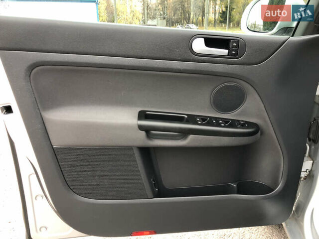 Серый Фольксваген Гольф Плюс, объемом двигателя 1.6 л и пробегом 202 тыс. км за 6800 $, фото 22 на Automoto.ua