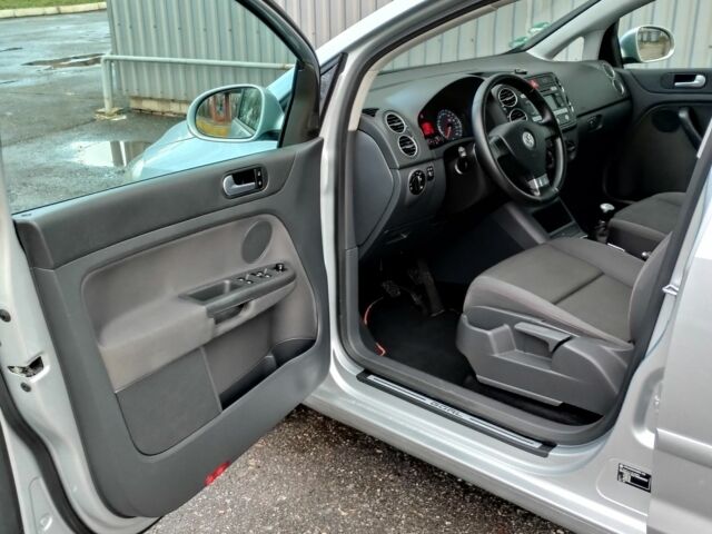 Сірий Фольксваген Golf Plus, об'ємом двигуна 1.6 л та пробігом 180 тис. км за 6500 $, фото 13 на Automoto.ua