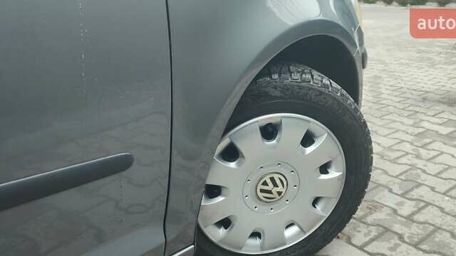 Сірий Фольксваген Golf Plus, об'ємом двигуна 1.6 л та пробігом 205 тис. км за 6200 $, фото 20 на Automoto.ua