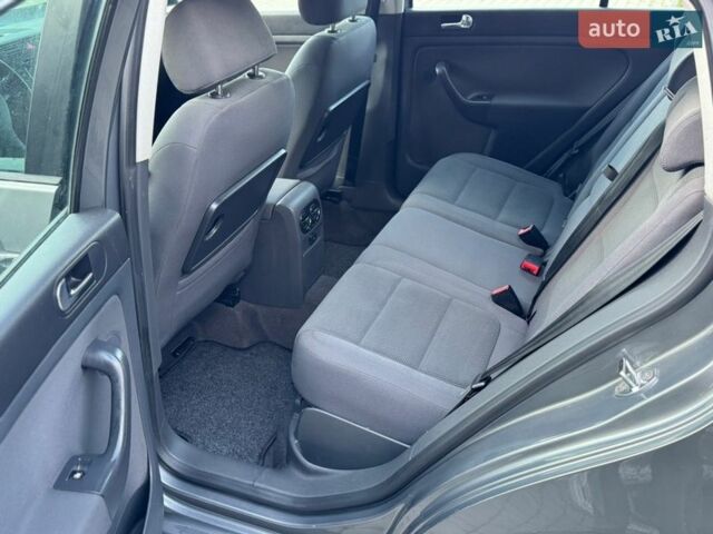 Сірий Фольксваген Golf Plus, об'ємом двигуна 1.6 л та пробігом 189 тис. км за 5299 $, фото 41 на Automoto.ua