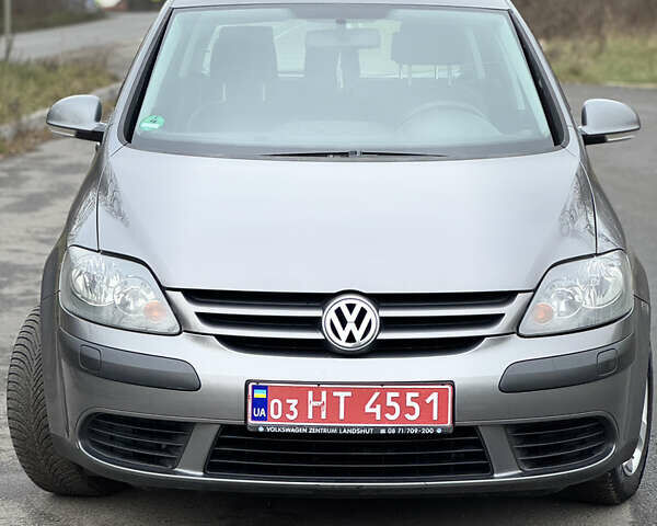 Серый Фольксваген Гольф Плюс, объемом двигателя 1.4 л и пробегом 226 тыс. км за 5300 $, фото 9 на Automoto.ua