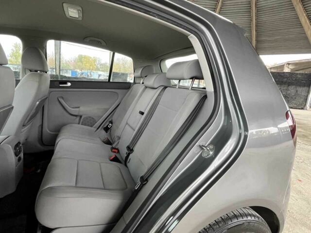 Серый Фольксваген Гольф Плюс, объемом двигателя 1.6 л и пробегом 177 тыс. км за 7199 $, фото 13 на Automoto.ua