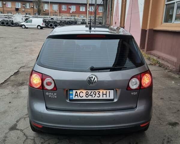 Сірий Фольксваген Golf Plus, об'ємом двигуна 1.9 л та пробігом 298 тис. км за 6500 $, фото 2 на Automoto.ua