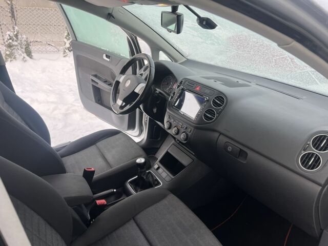 Серый Фольксваген Гольф Плюс, объемом двигателя 1.6 л и пробегом 180 тыс. км за 6300 $, фото 3 на Automoto.ua