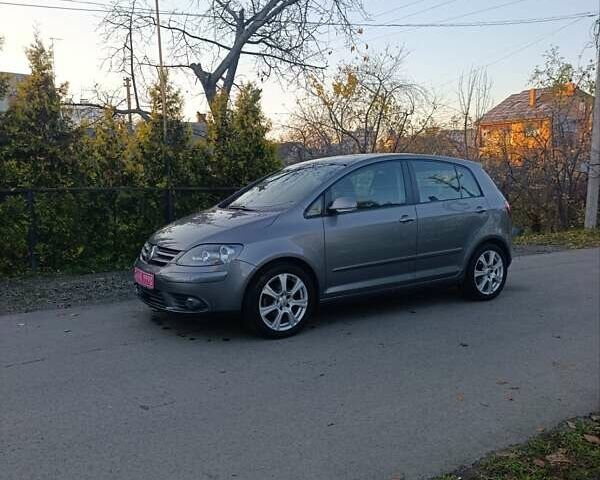 Сірий Фольксваген Golf Plus, об'ємом двигуна 1.6 л та пробігом 217 тис. км за 7400 $, фото 20 на Automoto.ua