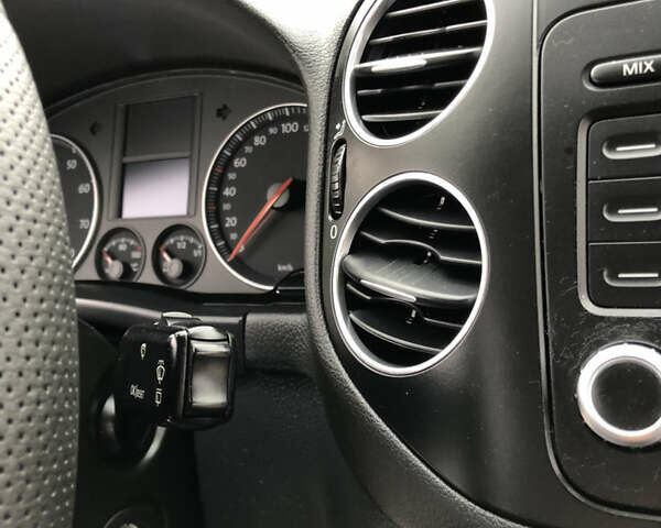 Серый Фольксваген Гольф Плюс, объемом двигателя 1.6 л и пробегом 202 тыс. км за 6800 $, фото 40 на Automoto.ua