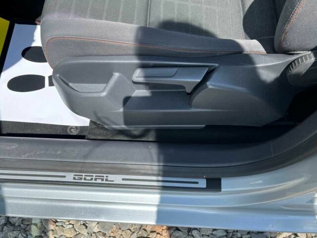 Серый Фольксваген Гольф Плюс, объемом двигателя 1.4 л и пробегом 244 тыс. км за 5600 $, фото 10 на Automoto.ua