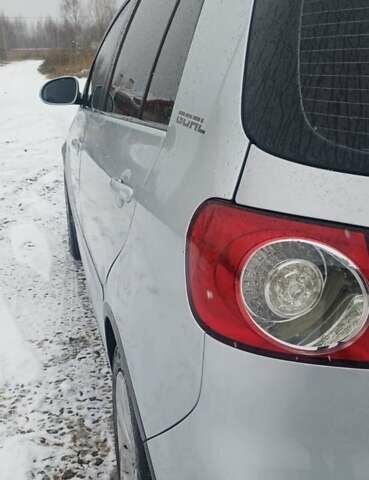 Серый Фольксваген Гольф Плюс, объемом двигателя 1.39 л и пробегом 254 тыс. км за 5800 $, фото 2 на Automoto.ua