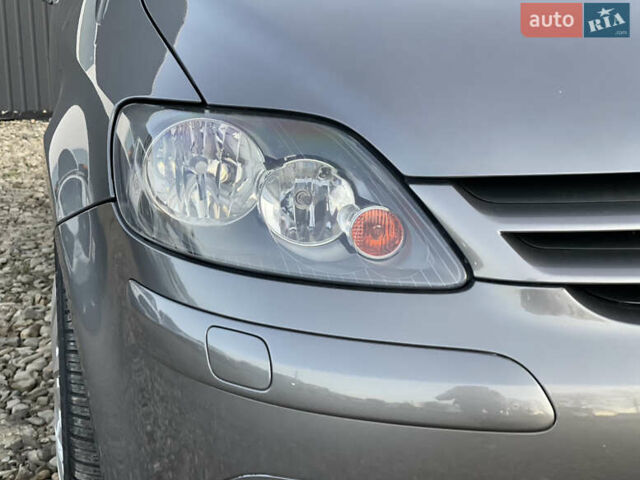 Серый Фольксваген Гольф Плюс, объемом двигателя 1.6 л и пробегом 261 тыс. км за 6199 $, фото 9 на Automoto.ua