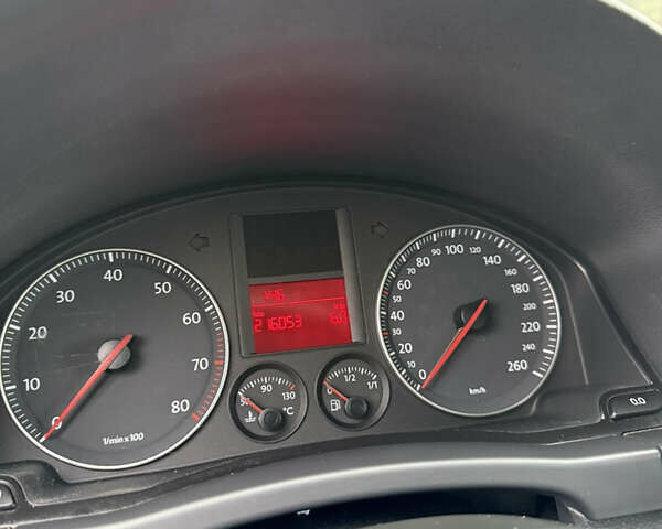 Фольксваген Гольф Плюс 2006 в Луцке на Automoto.ua Серый Фольксваген Гольф Плюс, объемом двигателя 1.6 л и пробегом 216 тыс. км за 4800 $, фото 7 на Automoto.ua