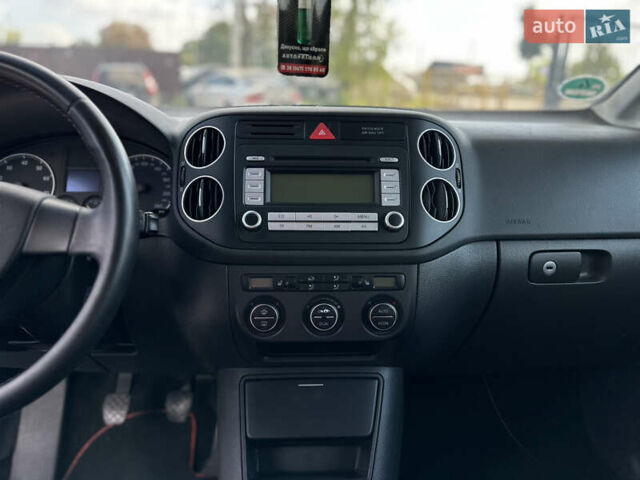 Серый Фольксваген Гольф Плюс, объемом двигателя 1.6 л и пробегом 221 тыс. км за 6400 $, фото 27 на Automoto.ua