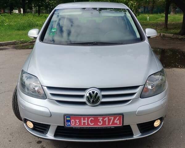 Серый Фольксваген Гольф Плюс, объемом двигателя 1.6 л и пробегом 180 тыс. км за 6700 $, фото 7 на Automoto.ua