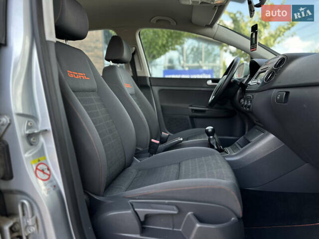 Серый Фольксваген Гольф Плюс, объемом двигателя 1.6 л и пробегом 221 тыс. км за 6400 $, фото 40 на Automoto.ua