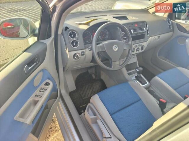 Сірий Фольксваген Golf Plus, об'ємом двигуна 1.6 л та пробігом 230 тис. км за 5950 $, фото 8 на Automoto.ua