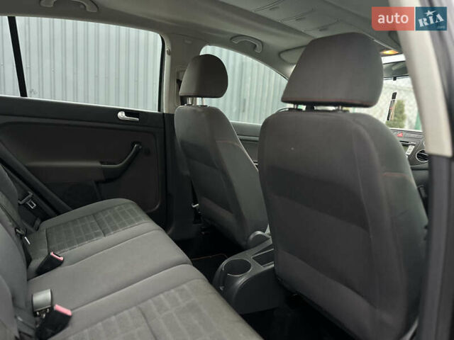 Сірий Фольксваген Golf Plus, об'ємом двигуна 1.6 л та пробігом 202 тис. км за 6500 $, фото 31 на Automoto.ua