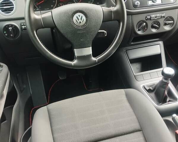 Серый Фольксваген Гольф Плюс, объемом двигателя 1.6 л и пробегом 180 тыс. км за 6700 $, фото 29 на Automoto.ua