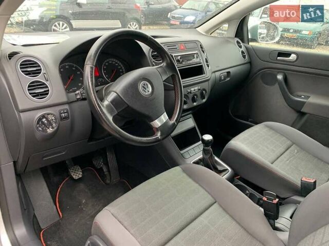 Серый Фольксваген Гольф Плюс, объемом двигателя 0 л и пробегом 260 тыс. км за 5399 $, фото 22 на Automoto.ua