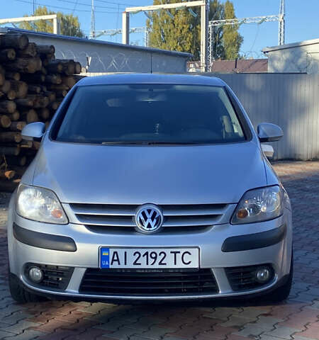 Серый Фольксваген Гольф Плюс, объемом двигателя 1.6 л и пробегом 212 тыс. км за 5399 $, фото 1 на Automoto.ua