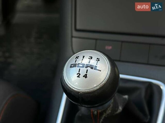 Серый Фольксваген Гольф Плюс, объемом двигателя 1.39 л и пробегом 212 тыс. км за 5500 $, фото 23 на Automoto.ua