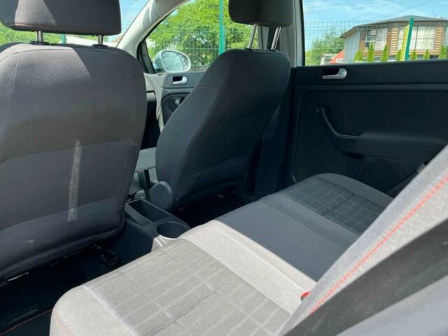 Серый Фольксваген Гольф Плюс, объемом двигателя 1.4 л и пробегом 244 тыс. км за 5600 $, фото 16 на Automoto.ua