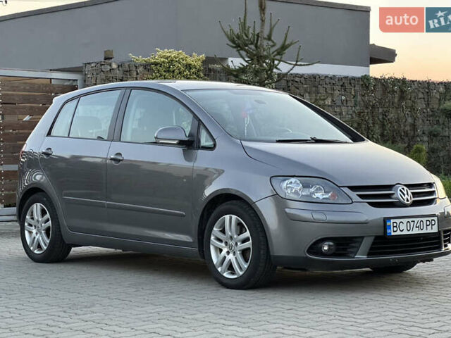 Сірий Фольксваген Golf Plus, об'ємом двигуна 1.6 л та пробігом 260 тис. км за 6799 $, фото 26 на Automoto.ua