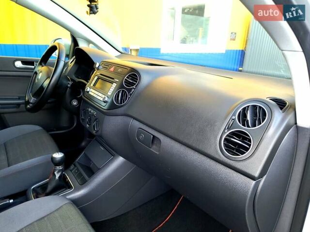 Сірий Фольксваген Golf Plus, об'ємом двигуна 1.4 л та пробігом 247 тис. км за 5100 $, фото 38 на Automoto.ua