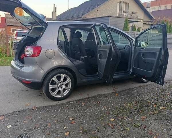 Сірий Фольксваген Golf Plus, об'ємом двигуна 1.6 л та пробігом 217 тис. км за 7400 $, фото 35 на Automoto.ua