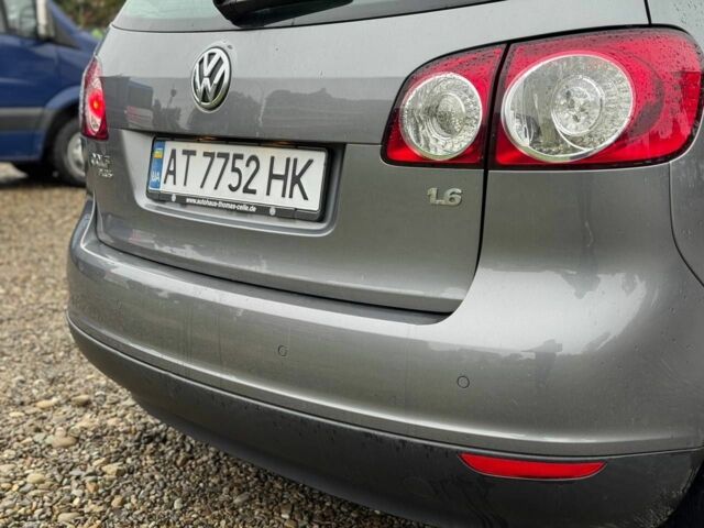 Серый Фольксваген Гольф Плюс, объемом двигателя 1.6 л и пробегом 232 тыс. км за 5900 $, фото 9 на Automoto.ua