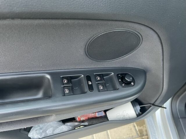 Фольксваген Гольф Плюс 2006 в Луцке на Automoto.ua Серый Фольксваген Гольф Плюс, объемом двигателя 1.9 л и пробегом 210 тыс. км за 6850 $, фото 1 на Automoto.ua