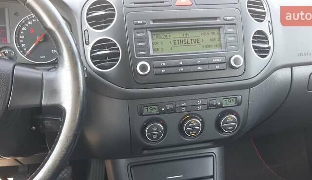 Серый Фольксваген Гольф Плюс, объемом двигателя 1.6 л и пробегом 256 тыс. км за 5500 $, фото 14 на Automoto.ua