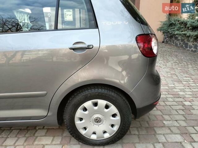 Серый Фольксваген Гольф Плюс, объемом двигателя 1.6 л и пробегом 106 тыс. км за 7300 $, фото 16 на Automoto.ua